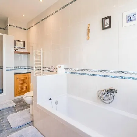 Quinta Do Verao 6br Sea Views Salt Pool & 12 Person Jacuzzi *