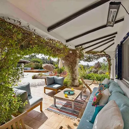 Quinta Do Verao 6br Sea Views Salt Pool & 12 Person Jacuzzi וילה