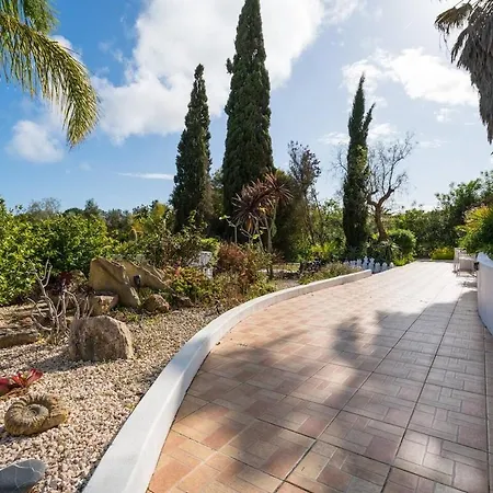 Quinta Do Verao 6br Sea Views Salt Pool & 12 Person Jacuzzi וילה לאגוּ‏ש