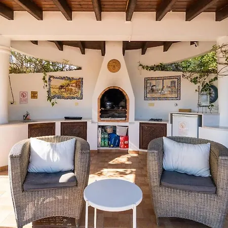 Quinta Do Verao 6br Sea Views Salt Pool & 12 Person Jacuzzi וילה