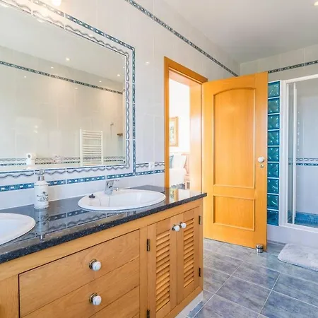 וילה Quinta Do Verao 6br Sea Views Salt Pool & 12 Person Jacuzzi