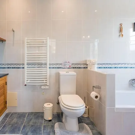 Quinta Do Verao 6br Sea Views Salt Pool & 12 Person Jacuzzi וילה *