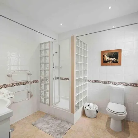 Quinta Do Verao 6br Sea Views Salt Pool & 12 Person Jacuzzi