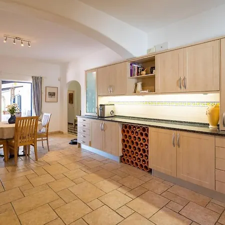 וילה Quinta Do Verao 6br Sea Views Salt Pool & 12 Person Jacuzzi