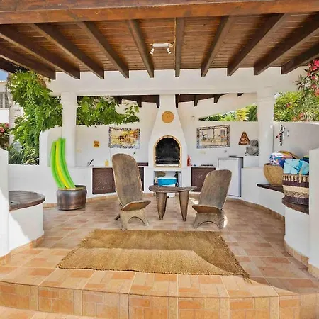 Quinta Do Verao 6br Sea Views Salt Pool & 12 Person Jacuzzi Villa