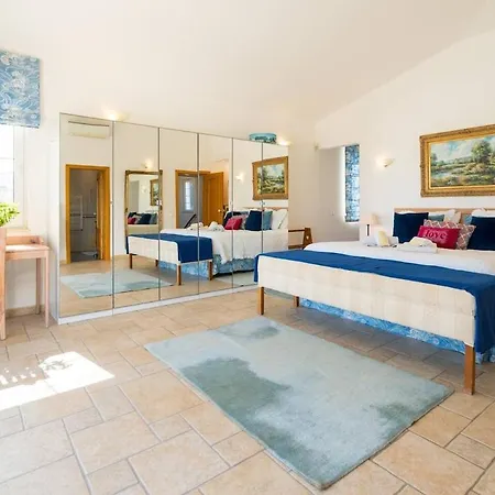 Quinta Do Verao 6br Sea Views Salt Pool & 12 Person Jacuzzi וילה לאגוּ‏ש
