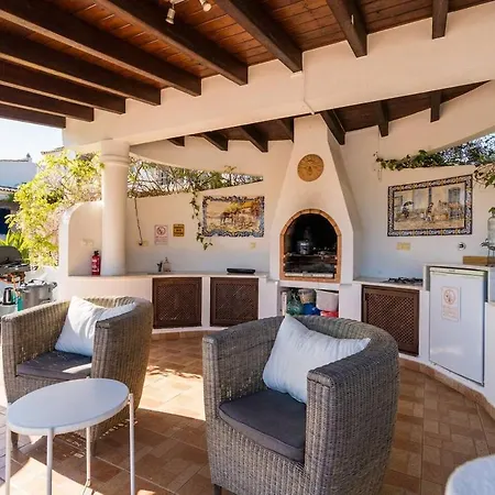 Quinta Do Verao 6br Sea Views Salt Pool & 12 Person Jacuzzi Villa