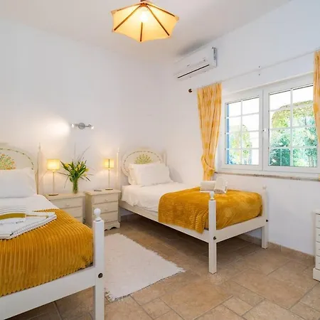 Quinta Do Verao 6br Sea Views Salt Pool & 12 Person Jacuzzi *