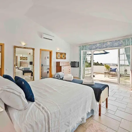 Quinta Do Verao 6br Sea Views Salt Pool & 12 Person Jacuzzi וילה לאגוּ‏ש