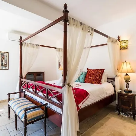 Quinta Do Verao 6br Sea Views Salt Pool & 12 Person Jacuzzi